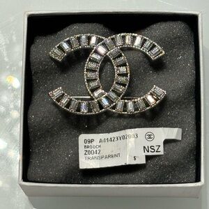 Chanel Cristal brooch 09P